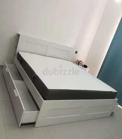 IKEA brimness queen 160×200cm bed with headboard+ 4 storage drawers underneath and with IKEA mattres