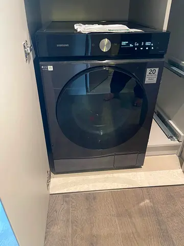 Samsung brand 11.5kg washer and 8kg drayer 2in1