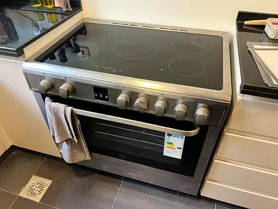 Hoover Ceramic Cooker 90Cm , 5 Hoobs with Multiple Function , DELIVERY + WARRANTY