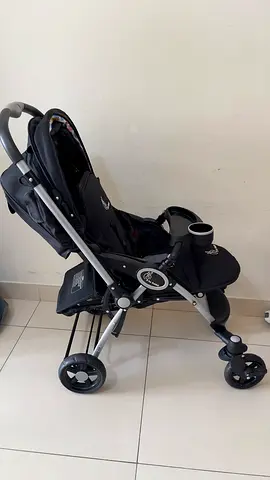 Lightweight and Compact Stroller for Easy Travel