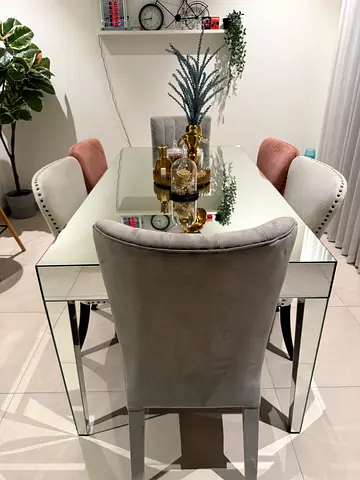 Elegant Mirrored Dining Table Set - Excellent Condition