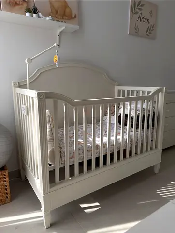 Elegant White Crib for Sale
