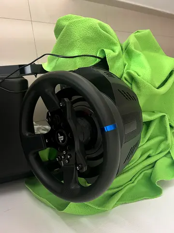 Thrustmaster T300 wheel