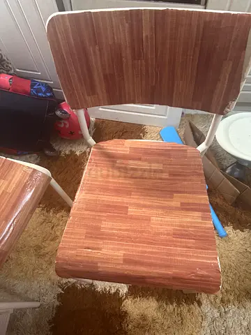Dining Chair with Wood Pattern