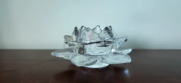 Elegant Glass Lotus Flower Decoration