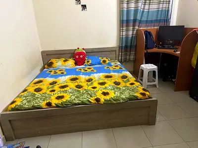 King size Bed