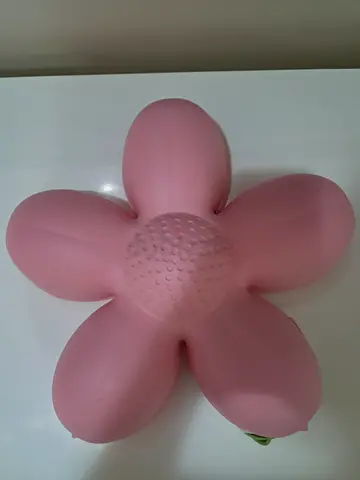 Baby flower wall lamp