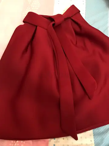 تنورة نسائية كلاسيكية