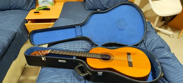 Yamaha guitar 25 years old
