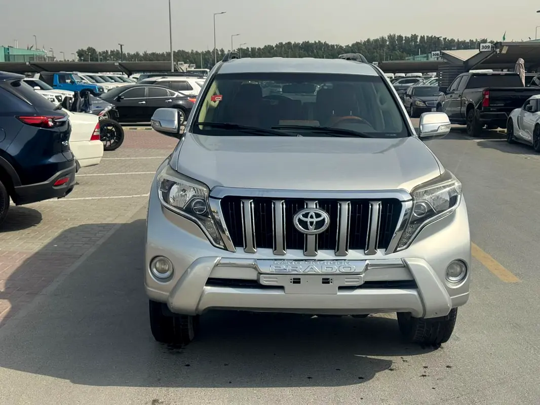 Toyota Prado 2014 — photo 1 of 12