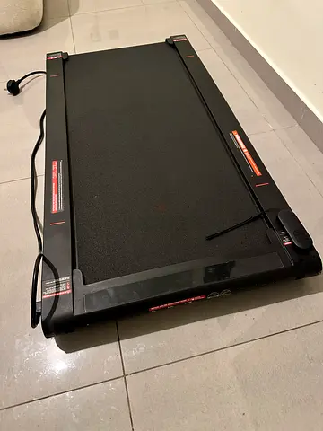 Under-Desk Treadmill – Manual 10% Incline – Like New