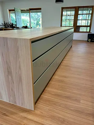 High-End Modern Kitchen Island with melamine Finish and Ribbed Design