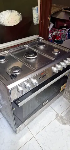 ٣٣ شارع المدينة المنورة حي الروضة ٢ عجمان