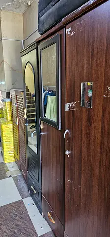 Satwa - Executive bedspaces available for Pakistanis Bachelor front of Najmat Hotel