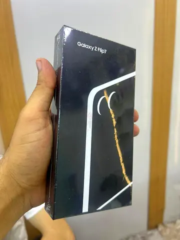 Samsung Galaxy ZFlip 7 512 GB Fresh Stock Box Packed New