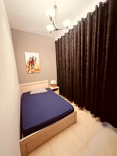 EXECUTIVE PARTITION FOR RENT NEAR SHARAF DG METRO IN NEW FLAT NEW BUILDING