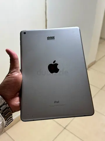 Apple ipad  ( 6th generation )