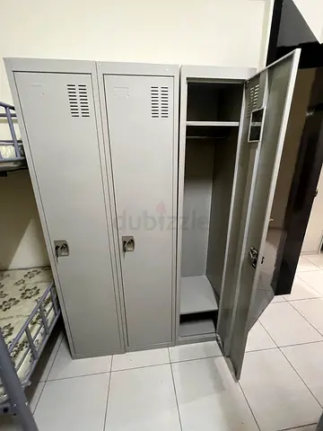 Heavy-Duty single door Gray Locker Cabinet