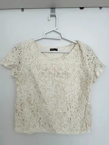 Beaded top size 10 or M