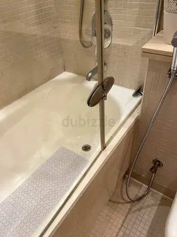 Shower screen glass foldable