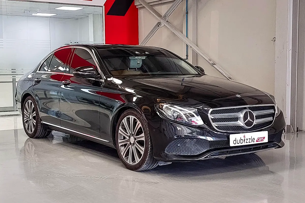 Mercedes-Benz E-Class 2017 — photo 1 of 15