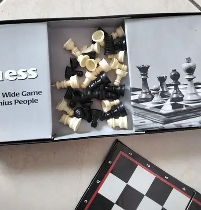 Euro Chess Set - Portable Folding Board (Excellent Condition)