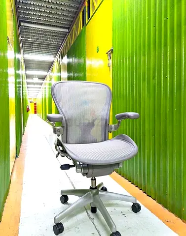 Silver Color Herman Miller Aeron Classic Chair Size B