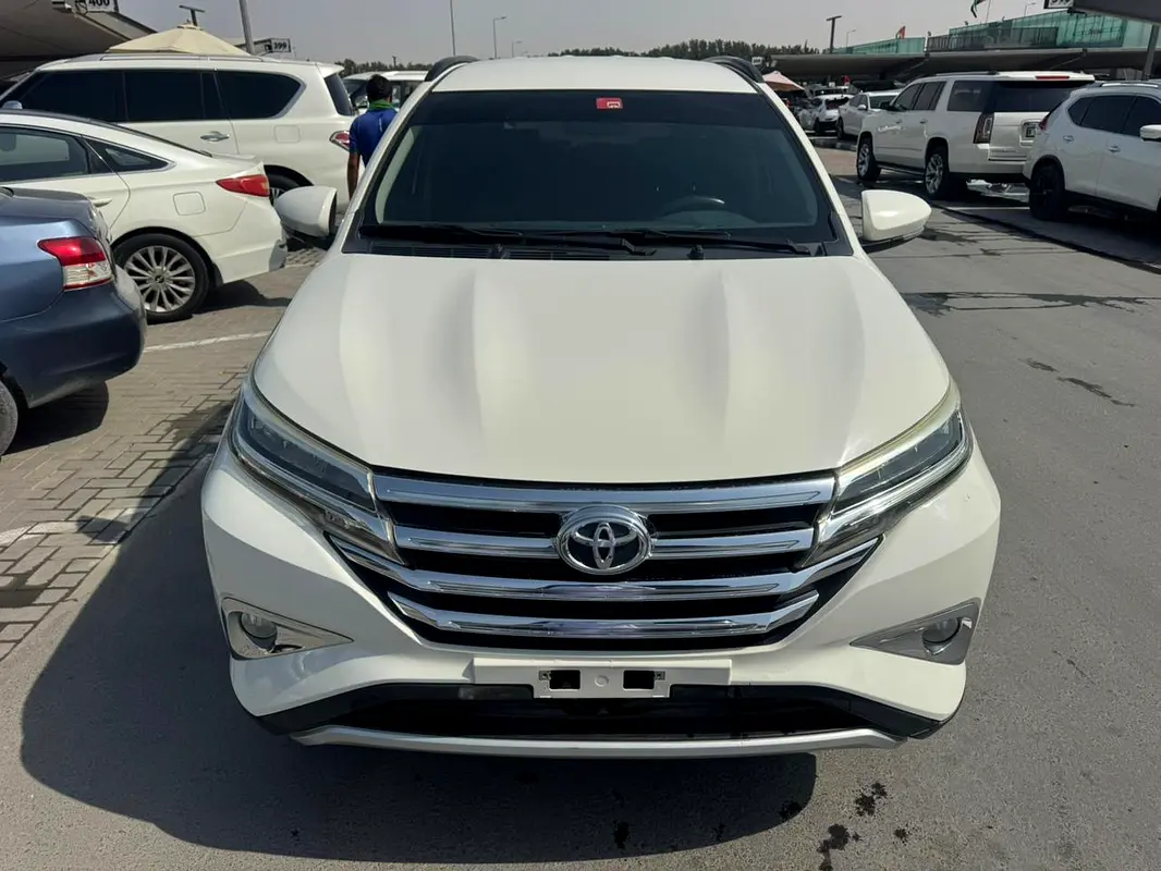 Toyota Rush 2020 — photo 1 of 10