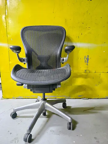 Herman Miller Aeron Chair Fully Adjustable Good Condition