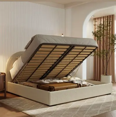 Super*200*200 Queen Size Bed Available