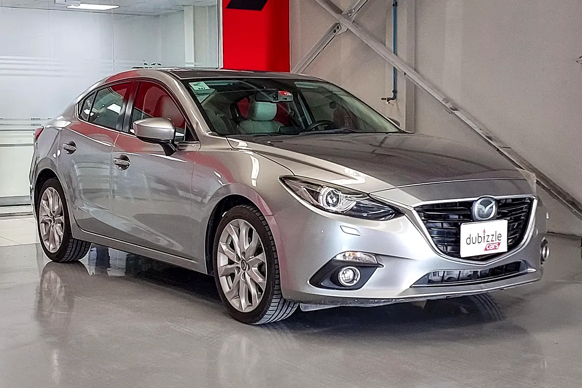 Mazda 3 2015 — photo 1 of 15