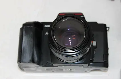 Minolta Maxxum 5000 35mm SLR film camera Launched in early 1986