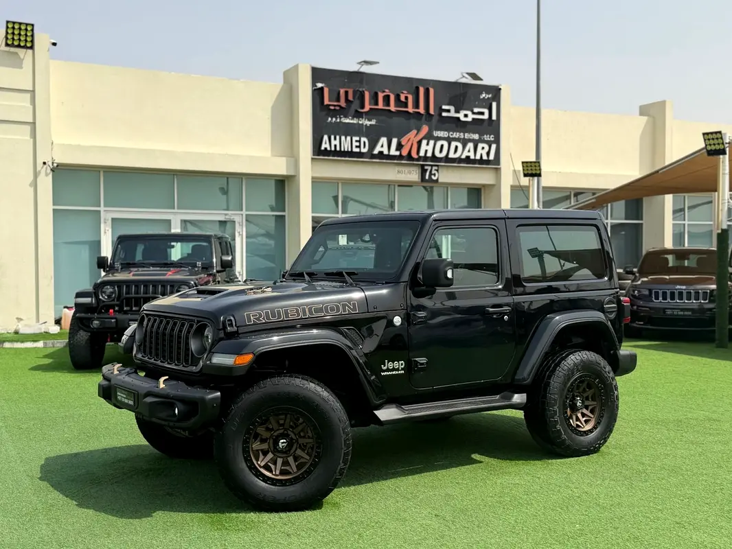 Jeep Wrangler Unlimited 2020 — photo 1 of 17