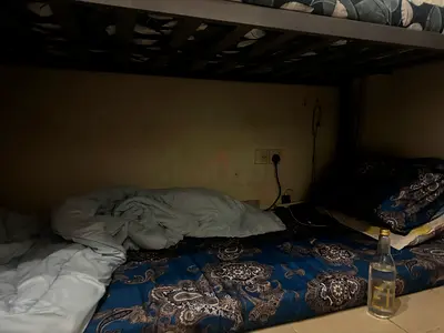 Executive BED space available in master bedroom in China Cluster International city.