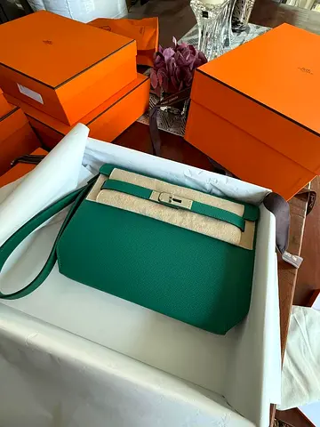 Hermes Depeches brand new full set