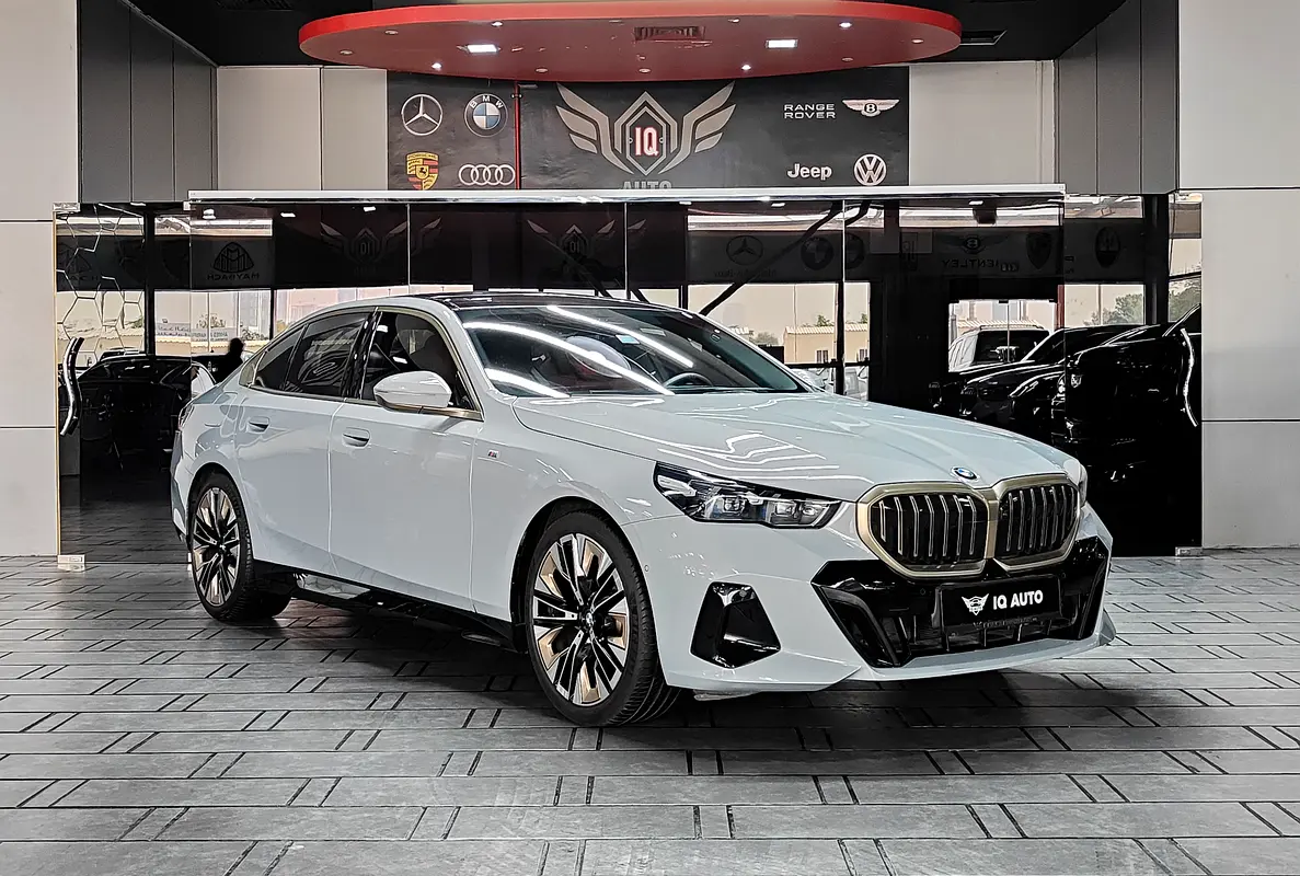 BMW 5-Series 2024 — photo 1 of 20