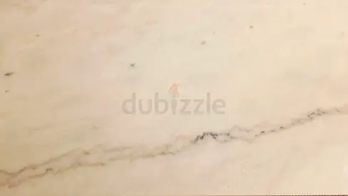 Elegant White shiny Marble table new homecenter