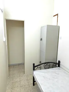 Furnished partition in town centre @ 700