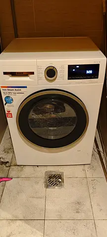 Bosch 9kg washing machine in very good condition series 4 model