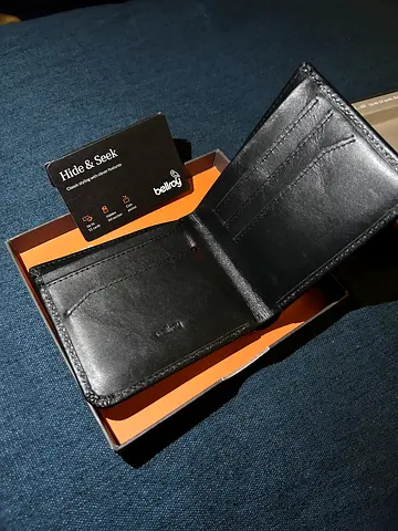 Brand New Leather Bellroy Wallet for sale