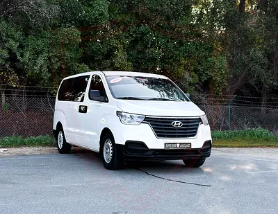 Hyundai H1 | 2.4 L | 2020 | GCC | Accident-Free | In Excellent Condition | 806 P.M