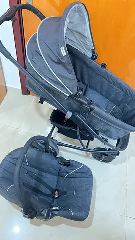 عربة ومقاعد سياره