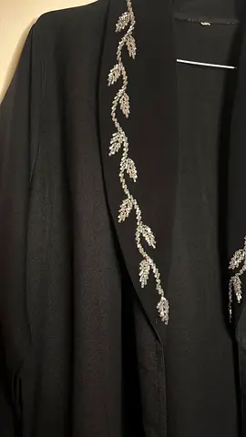 عباية سوداء