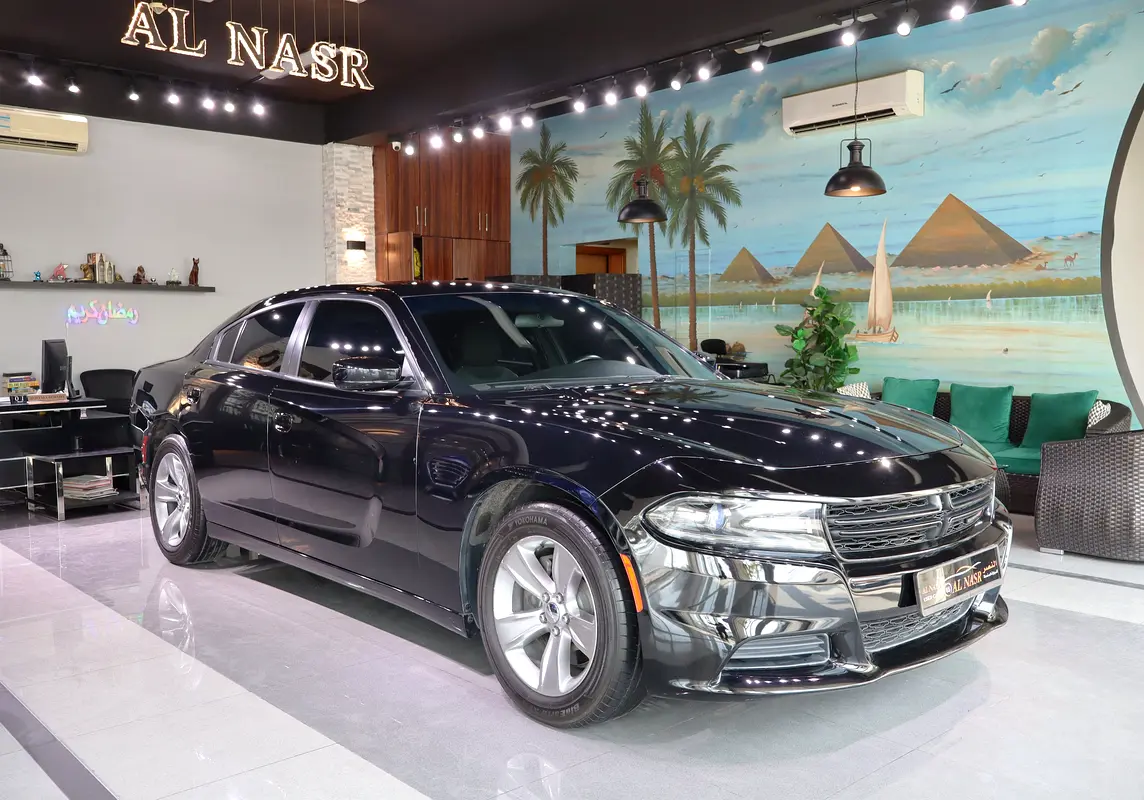 Dodge Charger 2018 — photo 1 of 17
