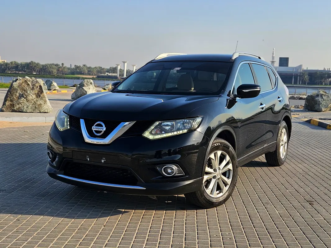 Nissan X-Trail 2015 — photo 1 of 19