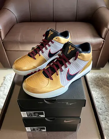 Nike Kobe 4 Gold Medal - US 9.5