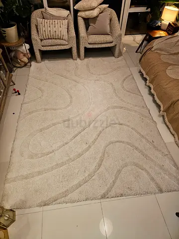 Rug Carpet Home Center - 3m Wide - Good Condition (was bought for AED 1000 new)