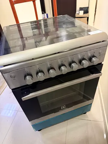 Gas cook طباخ غاز