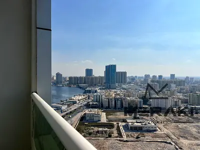 غرفه وصاله باطلاله مفتوحه بالكامل وبسعر مميز جدا وكان خطه دفع مميزة جدا وعاك باركنج