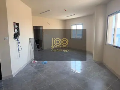 88 غرفه سكن عمال في ام الثعوب كل غرفه بها حمام و مطبخ